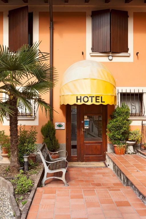 Hotel Antica Fonte Brescia Eksteriør bilde